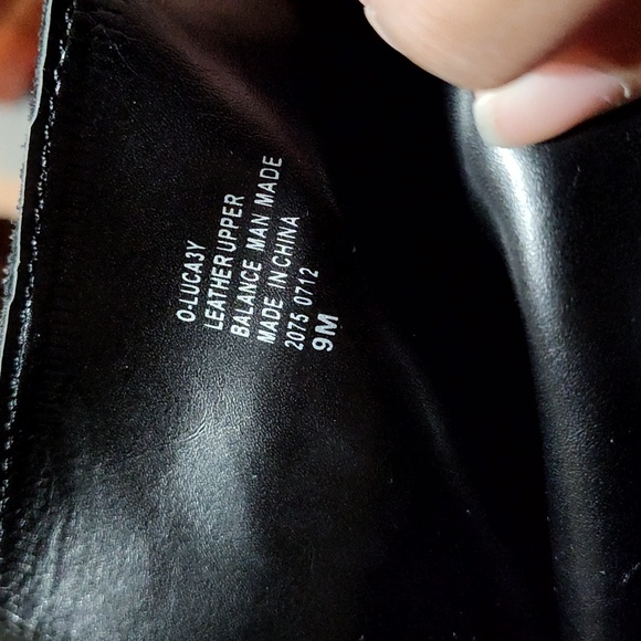 Mid thigh suede boots - Picture 4 of 5